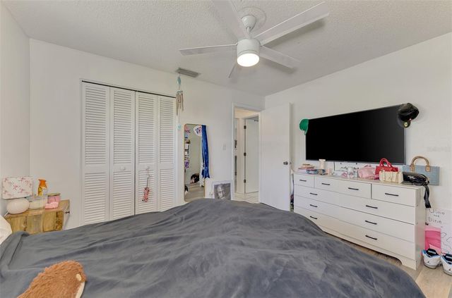 952 N BENEVA ROAD V-23, Sarasota, FL 34232