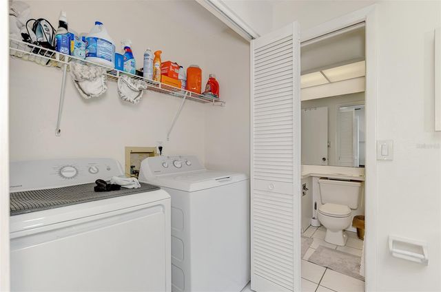 952 N BENEVA ROAD V-23, Sarasota, FL 34232