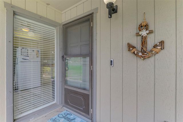952 N BENEVA ROAD V-23, Sarasota, FL 34232
