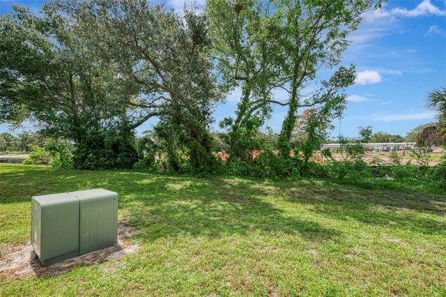 952 N BENEVA ROAD V-23, Sarasota, FL 34232