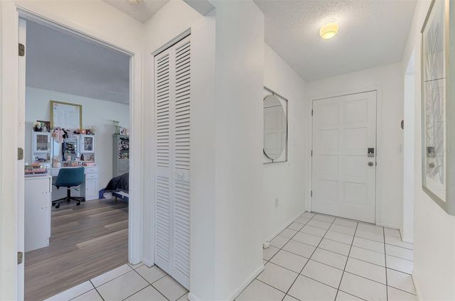 952 N BENEVA ROAD V-23, Sarasota, FL 34232