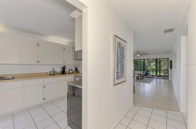 952 N BENEVA ROAD V-23, Sarasota, FL 34232