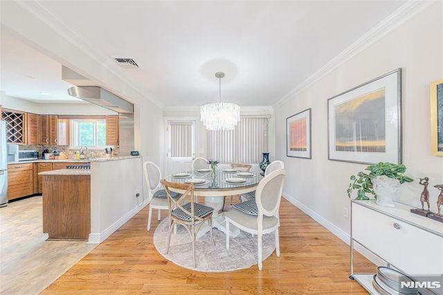 22 Cypress Lane, Paramus, NJ 07652