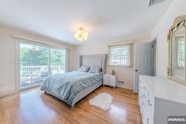 22 Cypress Lane, Paramus, NJ 07652