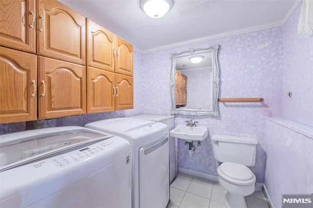 22 Cypress Lane, Paramus, NJ 07652