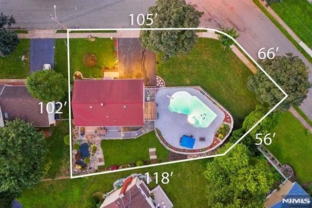 22 Cypress Lane, Paramus, NJ 07652