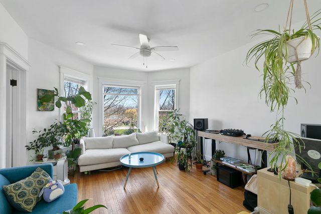 1448 N Kedzie Avenue 3, Chicago, IL 60651