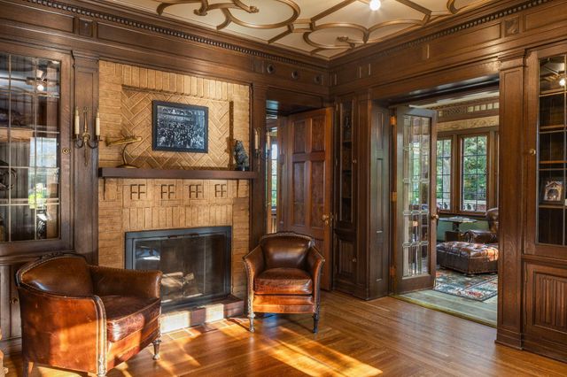 2740 W Lake Of The Isles Parkway, Minneapolis, MN 55416