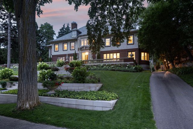 2740 W Lake Of The Isles Parkway, Minneapolis, MN 55416