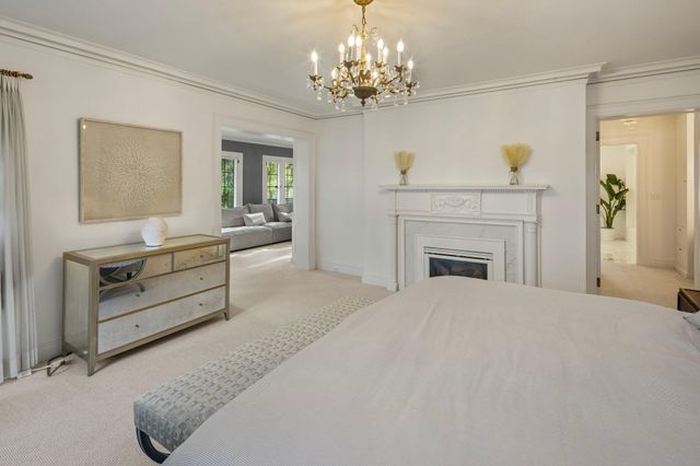 2740 W Lake Of The Isles Parkway, Minneapolis, MN 55416