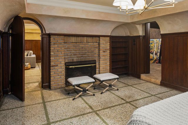 2740 W Lake Of The Isles Parkway, Minneapolis, MN 55416