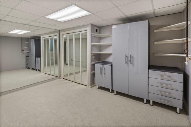 2740 W Lake Of The Isles Parkway, Minneapolis, MN 55416