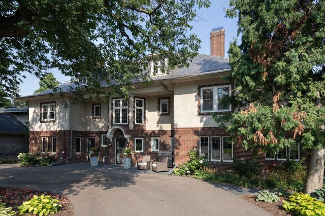 2740 W Lake Of The Isles Parkway, Minneapolis, MN 55416