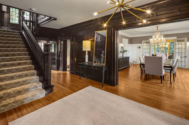 2740 W Lake Of The Isles Parkway, Minneapolis, MN 55416