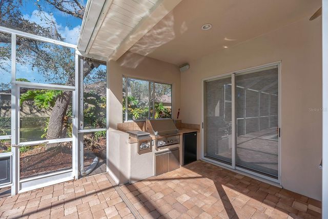 6109 KINGBIRD MANOR DRIVE, Lithia, FL 33547