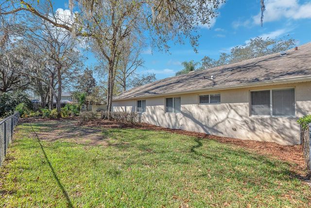 6109 KINGBIRD MANOR DRIVE, Lithia, FL 33547