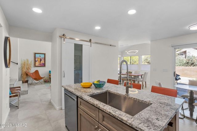 4045 E Via Del Mirlillo, Tucson, AZ 85718