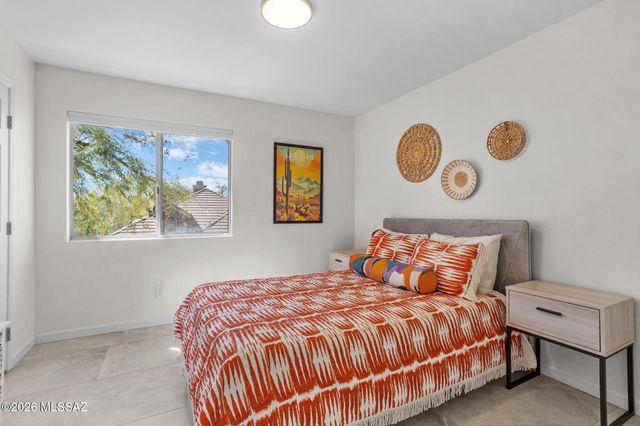 4045 E Via Del Mirlillo, Tucson, AZ 85718