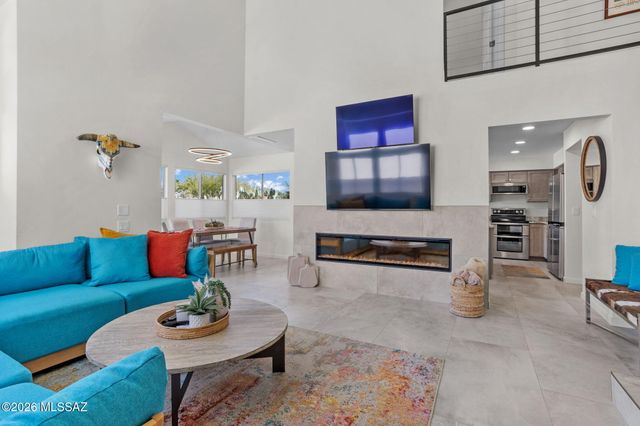 4045 E Via Del Mirlillo, Tucson, AZ 85718