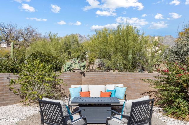 4045 E Via Del Mirlillo, Tucson, AZ 85718