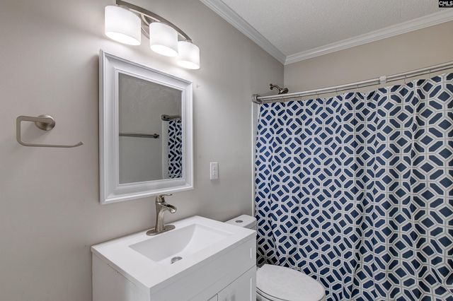 1616 Lakeview Avenue, Camden, SC 29020