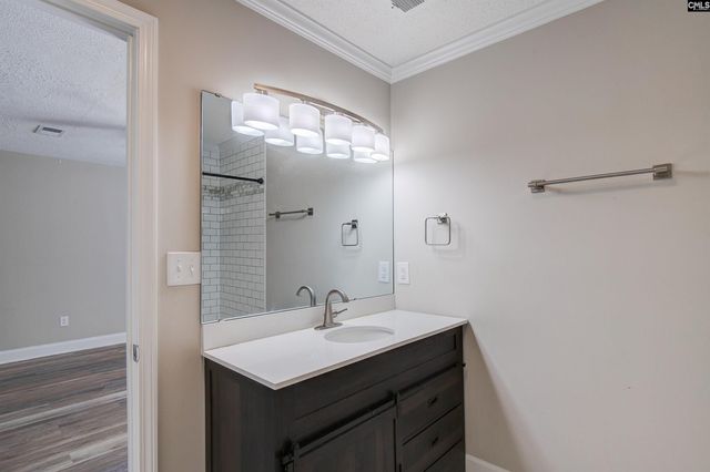 1616 Lakeview Avenue, Camden, SC 29020