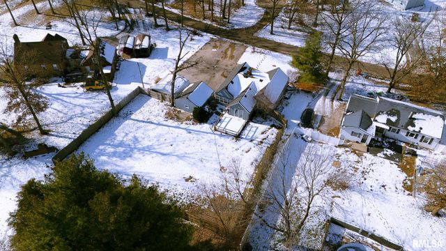 436 E HICKORY Grove, Quincy, IL 62305