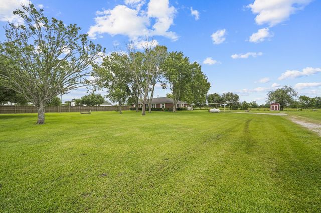 4911 Brister Parkway, Rosharon, TX 77583
