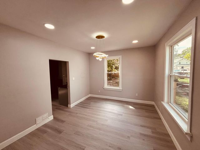 483 S Warren Avenue, Columbus, OH 43204