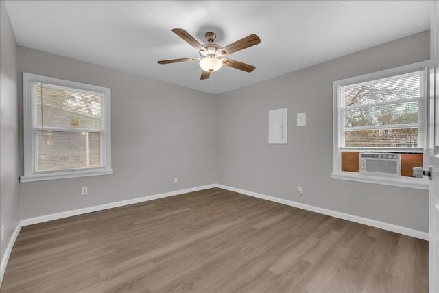 5528 Rickenbacker Place, Fort Worth, TX 76112