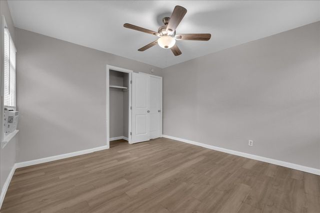 5528 Rickenbacker Place, Fort Worth, TX 76112