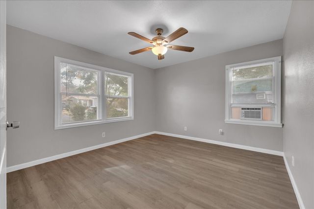 5528 Rickenbacker Place, Fort Worth, TX 76112