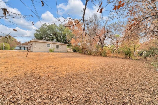 5528 Rickenbacker Place, Fort Worth, TX 76112