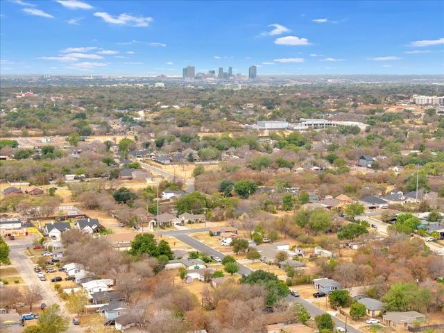 5528 Rickenbacker Place, Fort Worth, TX 76112