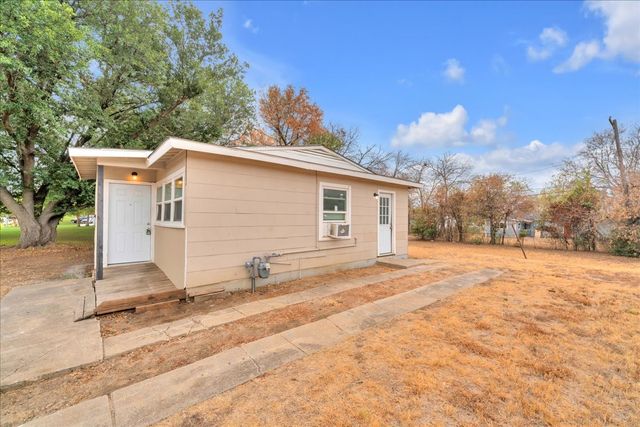 5528 Rickenbacker Place, Fort Worth, TX 76112