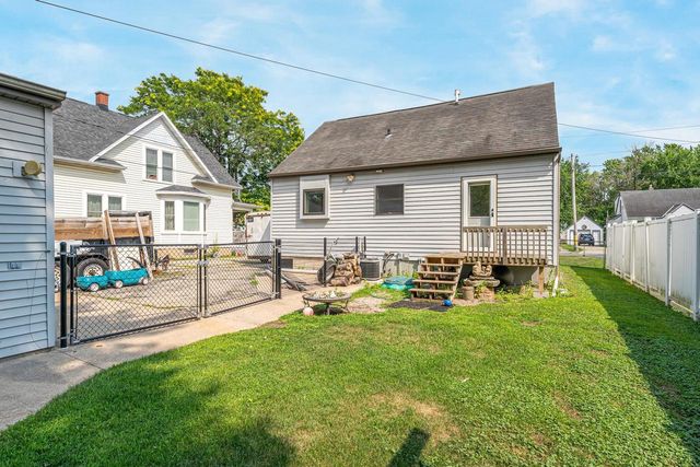 125 MAYER STREET, Neenah, WI 54956