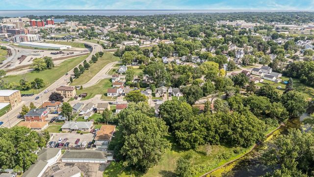 125 MAYER STREET, Neenah, WI 54956