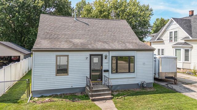 125 MAYER STREET, Neenah, WI 54956