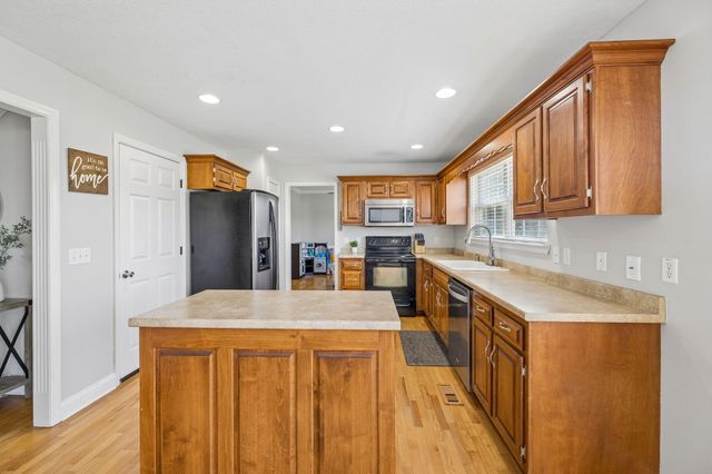 1718 Magnum Lane, Soddy Daisy, TN 37379