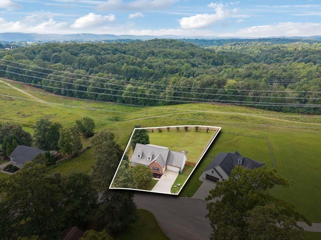 1718 Magnum Lane, Soddy Daisy, TN 37379