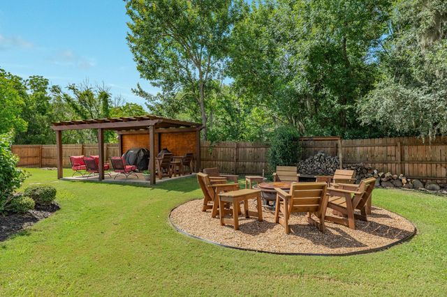 1208 Bronco Trail, Angleton, TX 77515