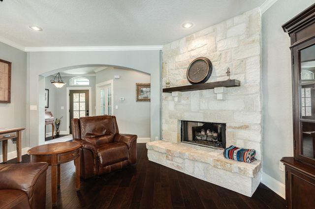 1208 Bronco Trail, Angleton, TX 77515