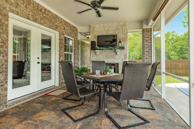 1208 Bronco Trail, Angleton, TX 77515
