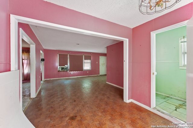 1932 E HIGHLAND BLVD, San Antonio, TX 78210