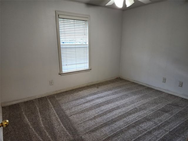 326 N Scullin Avenue, Denison, TX 75020