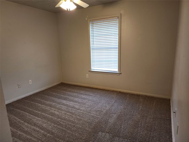 326 N Scullin Avenue, Denison, TX 75020