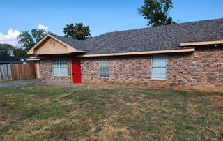 326 N Scullin Avenue, Denison, TX 75020