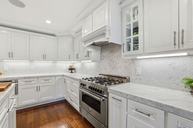 1152 Willow Glen Way, San Jose, CA 95125