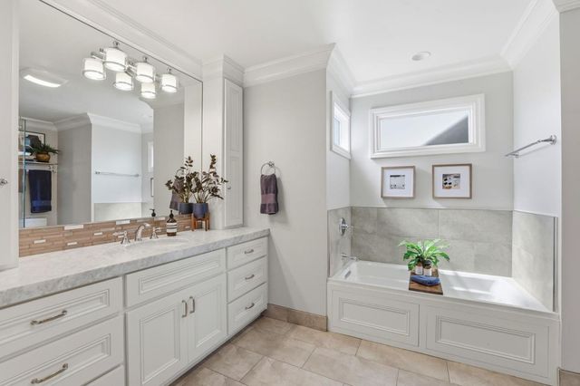 1152 Willow Glen Way, San Jose, CA 95125