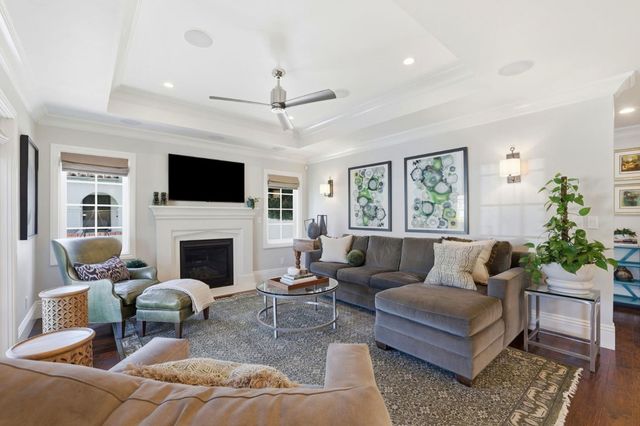 1152 Willow Glen Way, San Jose, CA 95125